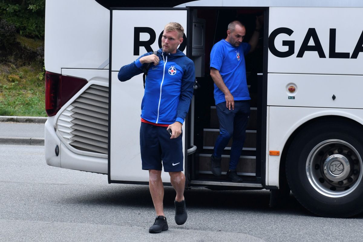 Viking - FCSB (sosirea roș-albaștrilor la Stavanger)