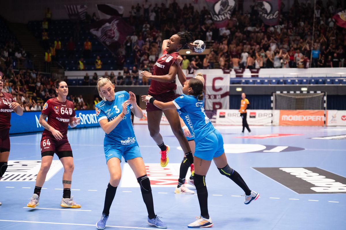 Concluziile lui Carlos Viver, după eșecul din Supercupă: „Nu am fost inferiori, îmi rămâne de făcut un singur lucru! + Ce spun „tigroaicele”