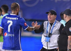 Gică Hagi cere ajutor și trage un nou semnal de alarmă: „Trăim de pe azi pe mâine și voi vreți Champions League? Chiar trebuie să ieșim în stradă ca să faceți ceva?”