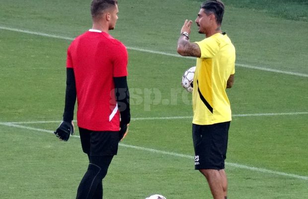 Cum îl antrenează Caparco pe Golubovic pentru a deveni „cel mai bun portar din Liga 1”: imagini de la Săftica