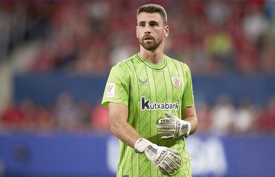 Incident homofob la Pamplona » Portarul Unai Simon a fost insultat de suporterii Osasunei