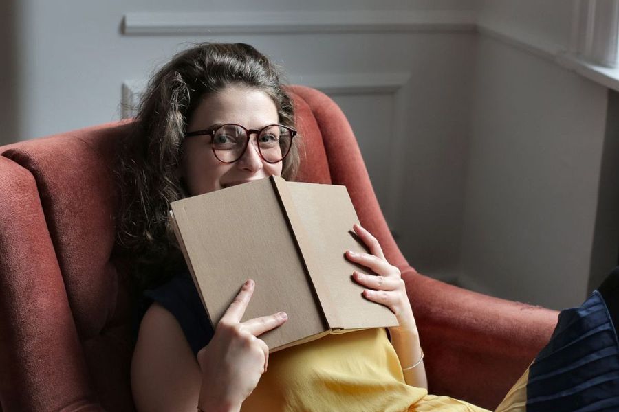 Cărți despre fericire: află cum să trăiești o viață plină de satisfacții!