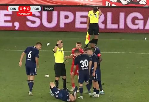 Incidentul de la meciul cu FC Botoșani, când asistentul Mircea Orbuleț a fost lovit cu un pahar