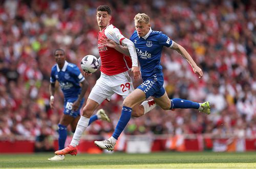 Jarrad Branthwaite, în albastru // foto: Guliver/gettyimages