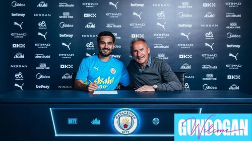 Ilkay Gundogan semnează noul contract cu Manchester City / Foto: Manchester City