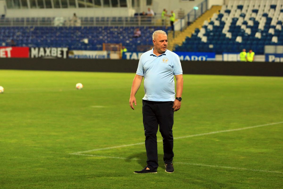 Detaliul surprins de reporterul GSP la Iași » Ce a făcut Șumudică, iar în mandatul lui Lennon nu s-a petrecut niciodată