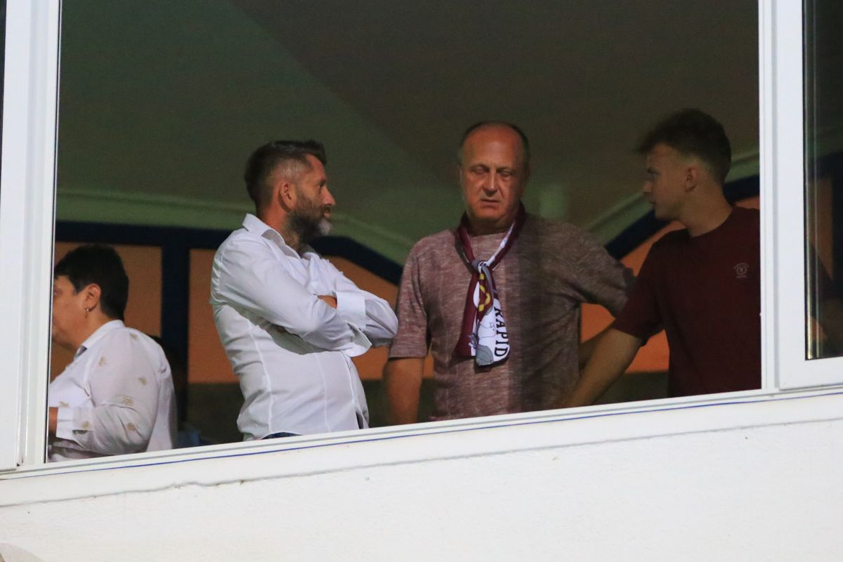 Detaliul surprins de reporterul GSP la Iași » Ce a făcut Șumudică, iar în mandatul lui Lennon nu s-a petrecut niciodată