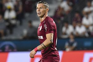 Alt scandal la CFR Cluj » Deac a aruncat banderola pe jos: „În scârbă. Vrăjeală, povești” + Explicația puerilă a veteranului de la CFR Cluj