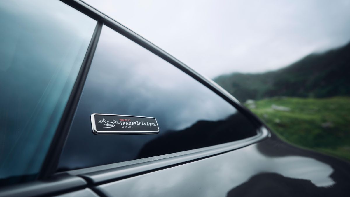 David Popovici și-a condus bolidul de lux la evenimentul organizat de Porsche în România: „Tribute to Transfăgărașan”