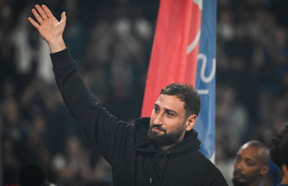 Imagini emoționante cu Gigio Donnarumma » Colegii l-au dus în fața peluzei la despărțirea de PSG + ce a luat ca „amintire”