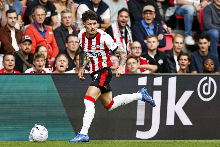 Cum caracterizează olandezii transferul lui Dennis Man: „Cine l-a văzut? Aproape întotdeauna a făcut asta!”