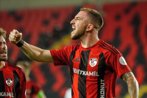 Românii fac show în Turcia! Maxim și Sorescu au colaborat pentru un gol genial