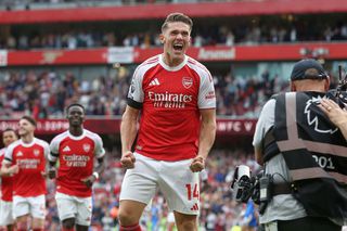 Start senzațional de sezon pentru Arsenal: „tunarii” au zdrobit-o pe Leeds pe „Emirates”