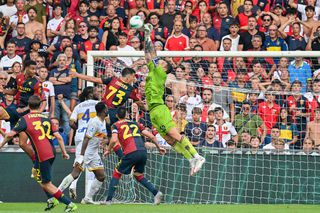 Remiză albă în primul meci al lui Nicolae Stanciu în Serie A! Românul a fost principalul pericol din atacul lui Genoa