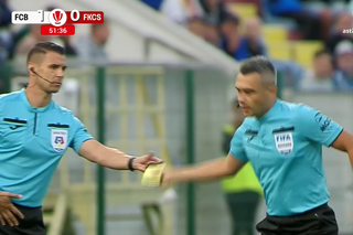 Horațiu Feșnic a uitat cartonașele la vestiare. La propriu! Moment stânjenitor în timpul meciului Botoșani - Csikszereda