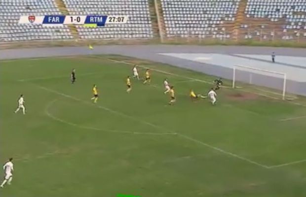 VIDEO Ratare imensă în Farul - Ripensia! A trimis peste poarta goală din 6 metri