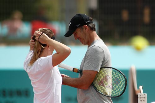 Simona Halep (30 de ani, 14 WTA) a anunțat miercuri că s-a despărțit din nou de antrenorul australian Darren Cahill.