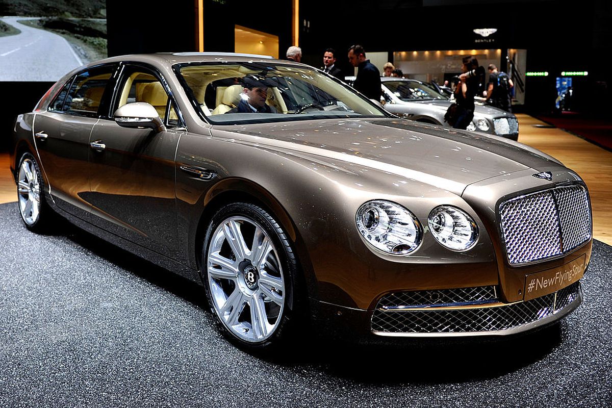 Cristiano Ronaldo, apariție de 300.000 de euro la antrenamentul lui United » Ce mașină de lux conduce portughezul