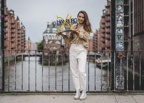 Lovitură de campioană >> Turneul WTA de la Hamburg are un logo nou, inspirat de mingea de meci a Gabrielei Ruse