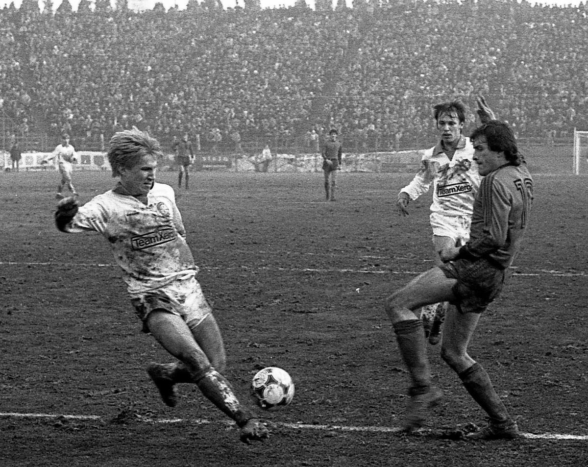 Gazeta a stat de vorbă la Helsinki cu doi dintre eroii lui Kuusysi Lahti care au jucat contra Stelei în 1986. Care e marea lor durere: „De ce n-o fi degajat nimeni mingea aia?!”