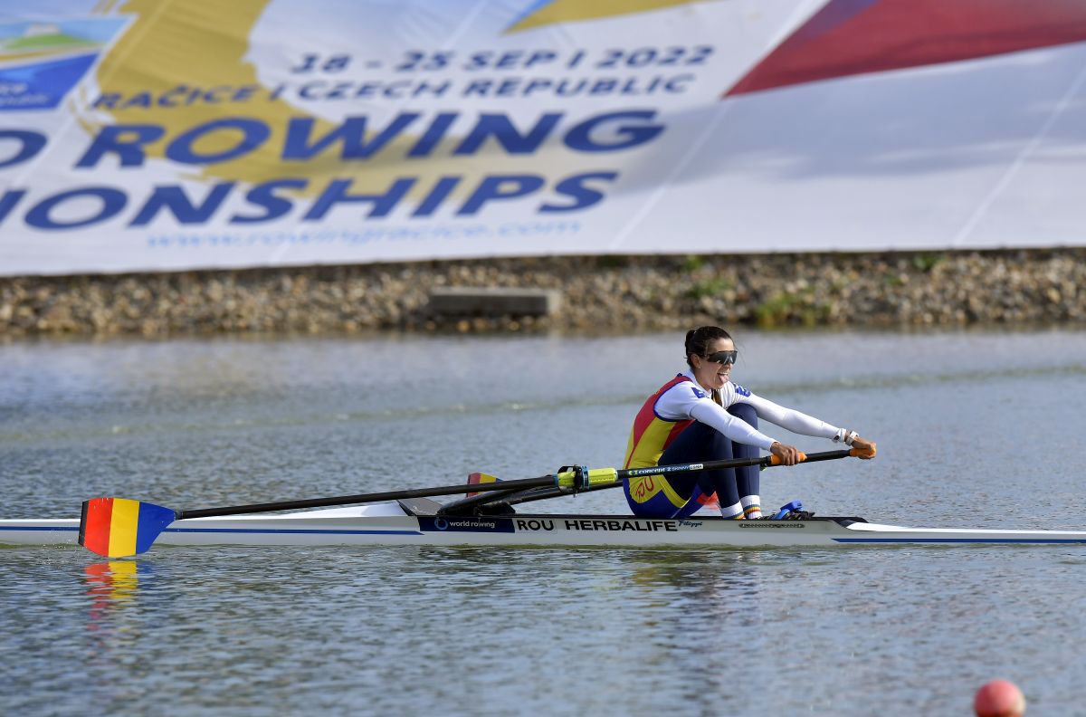 AUR pentru România la Mondialele de la Racice! Ionela Cozmiuc, cursă tactică perfectă și primul titlu mondial pentru delegația noastră