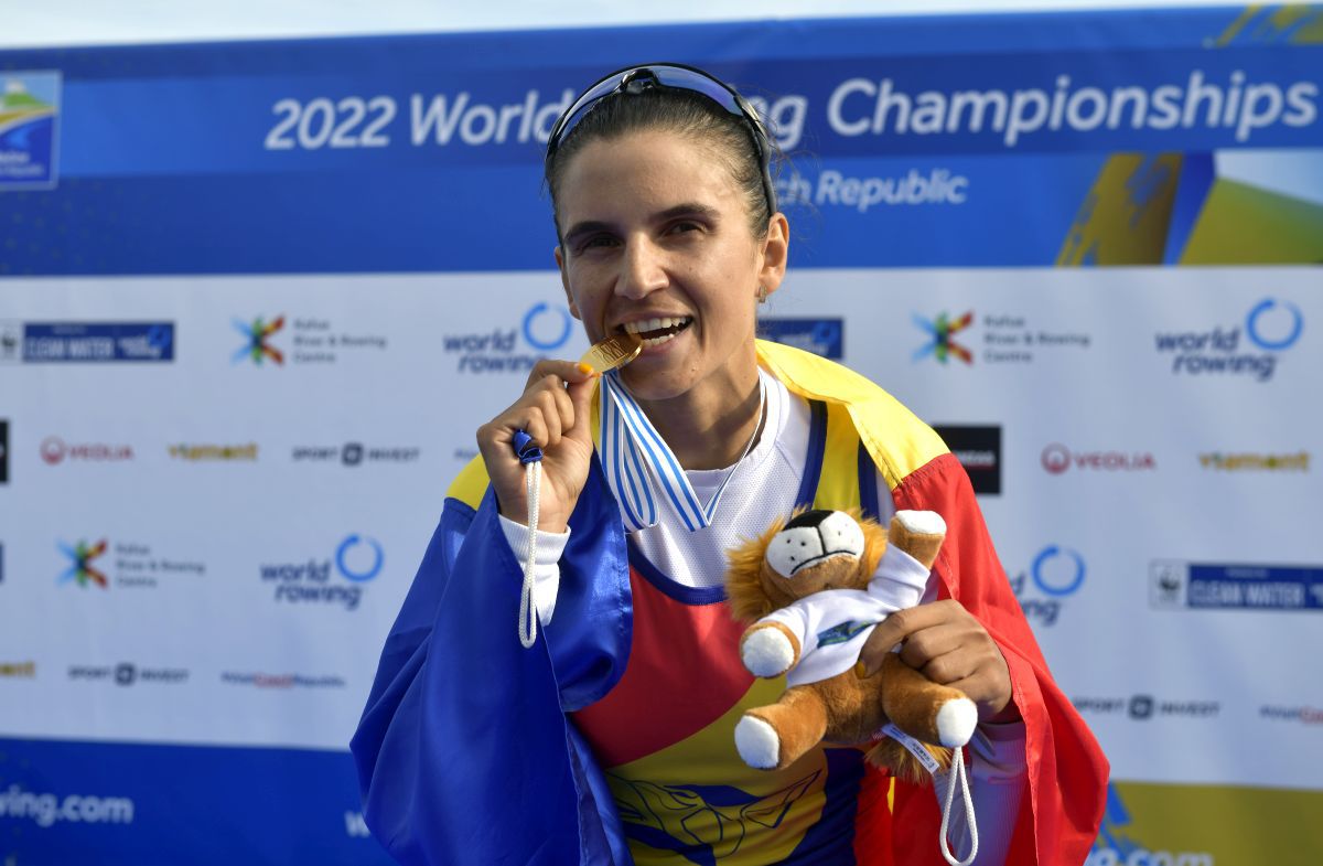 AUR pentru România la Mondialele de la Racice! Ionela Cozmiuc, cursă tactică perfectă și primul titlu mondial pentru delegația noastră