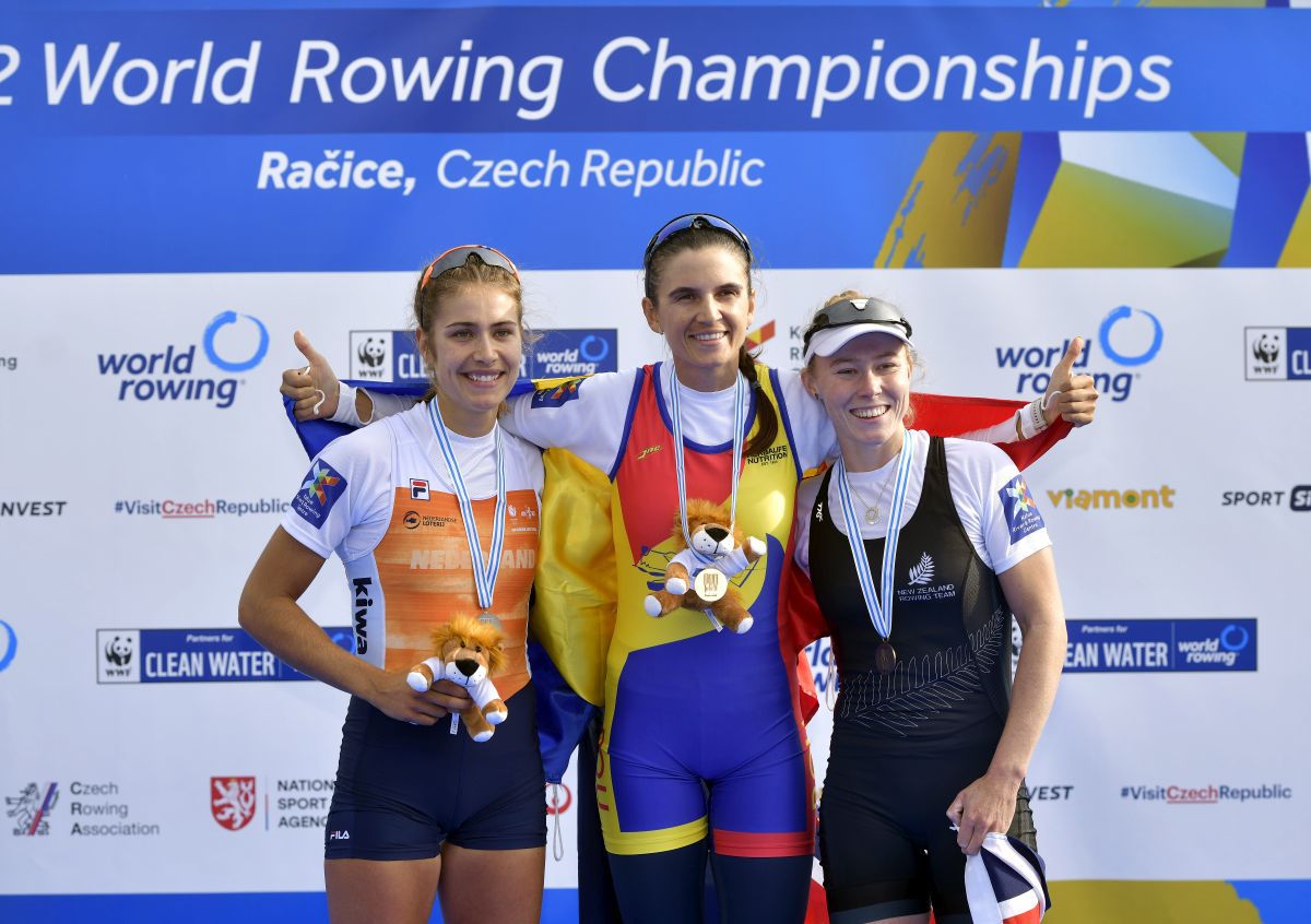 AUR pentru România la Mondialele de la Racice! Ionela Cozmiuc, cursă tactică perfectă și primul titlu mondial pentru delegația noastră