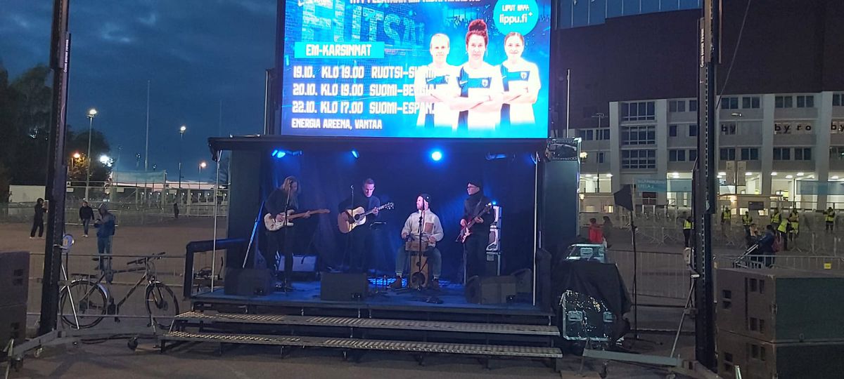 Finlanda - România » Primele imagini de la stadion cu fanii români