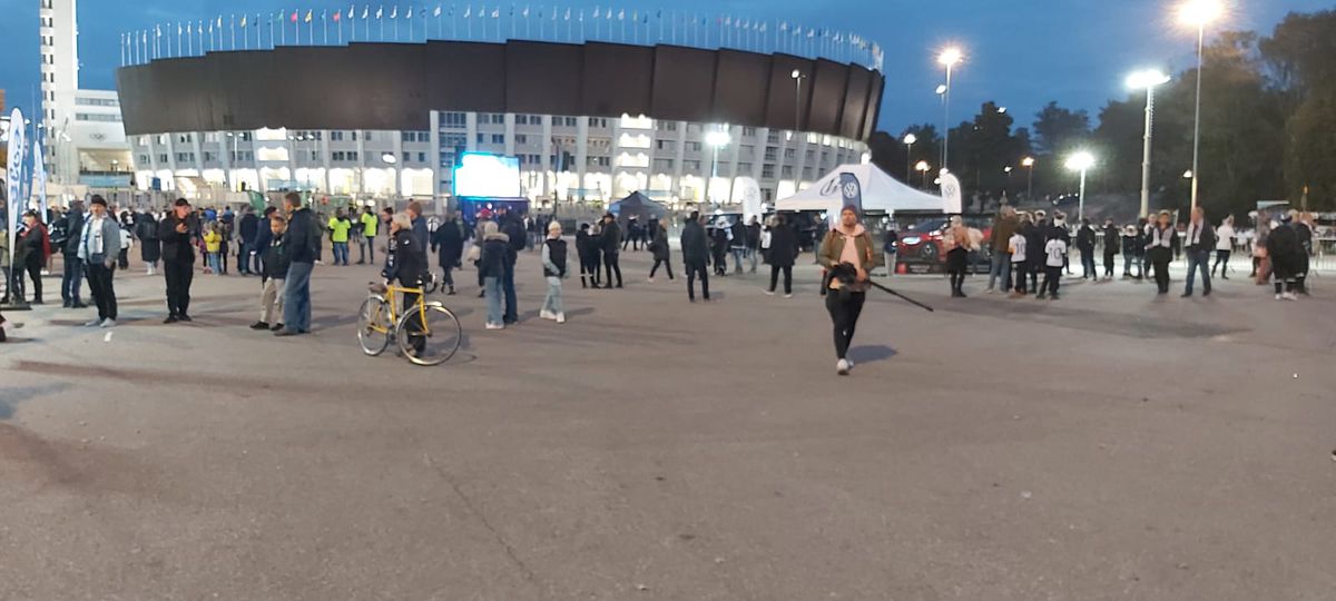 Finlanda - România » Primele imagini de la stadion cu fanii români