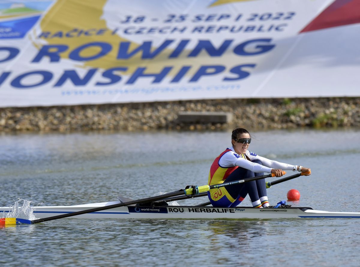 AUR pentru România la Mondialele de la Racice! Ionela Cozmiuc, cursă tactică perfectă și primul titlu mondial pentru delegația noastră