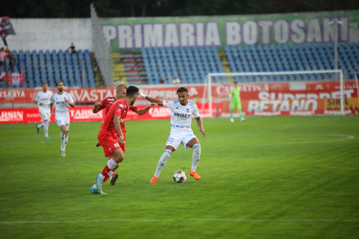 FC Botoșani - UTA 2-2 » Un gol în '90+7 l-a scăpat pe Rednic de ultimul loc! Clasamentul actualizat