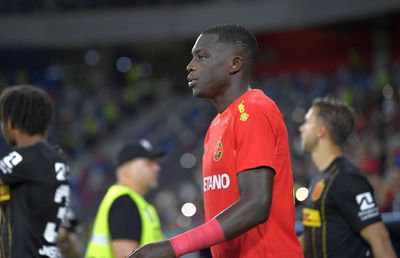 Elias Charalambous, radical după ce Joyskim Dawa a fost abuzat rasial: „Să se gândească de două-trei ori înainte să deschidă gura!”