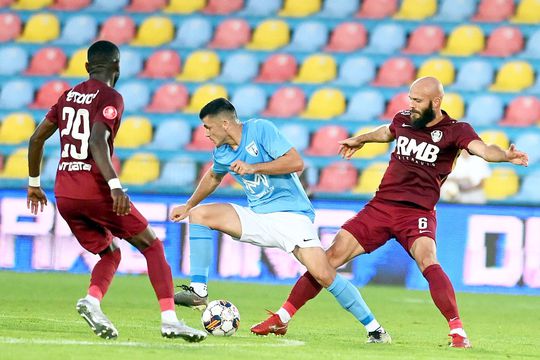 Andrei Dumiter, în albastru // foto: Imago Images