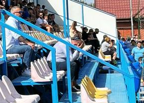 Doi antrenori sunt cu bagajele la ușă » Cad ambele capete în aceeași zi?