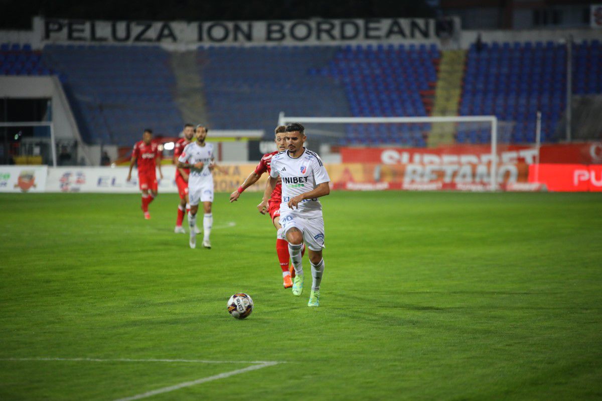 FC Botoșani - UTA 2-2 » Un gol în '90+7 l-a scăpat pe Rednic de ultimul loc! Clasamentul actualizat