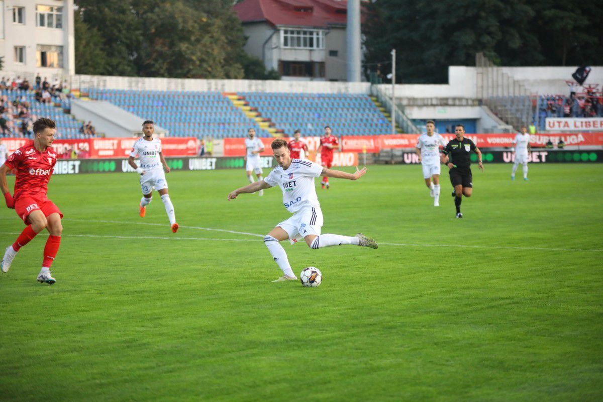 FC Botoșani - UTA 2-2 » Un gol în '90+7 l-a scăpat pe Rednic de ultimul loc! Clasamentul actualizat