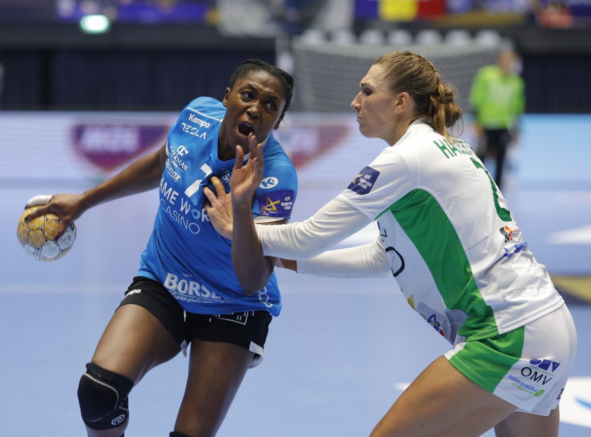 CSM București - Gyor 23-27 » Gyor, încă o dată prea puternică pentru campioana României. Victorie de control într-o Polivalentă plină