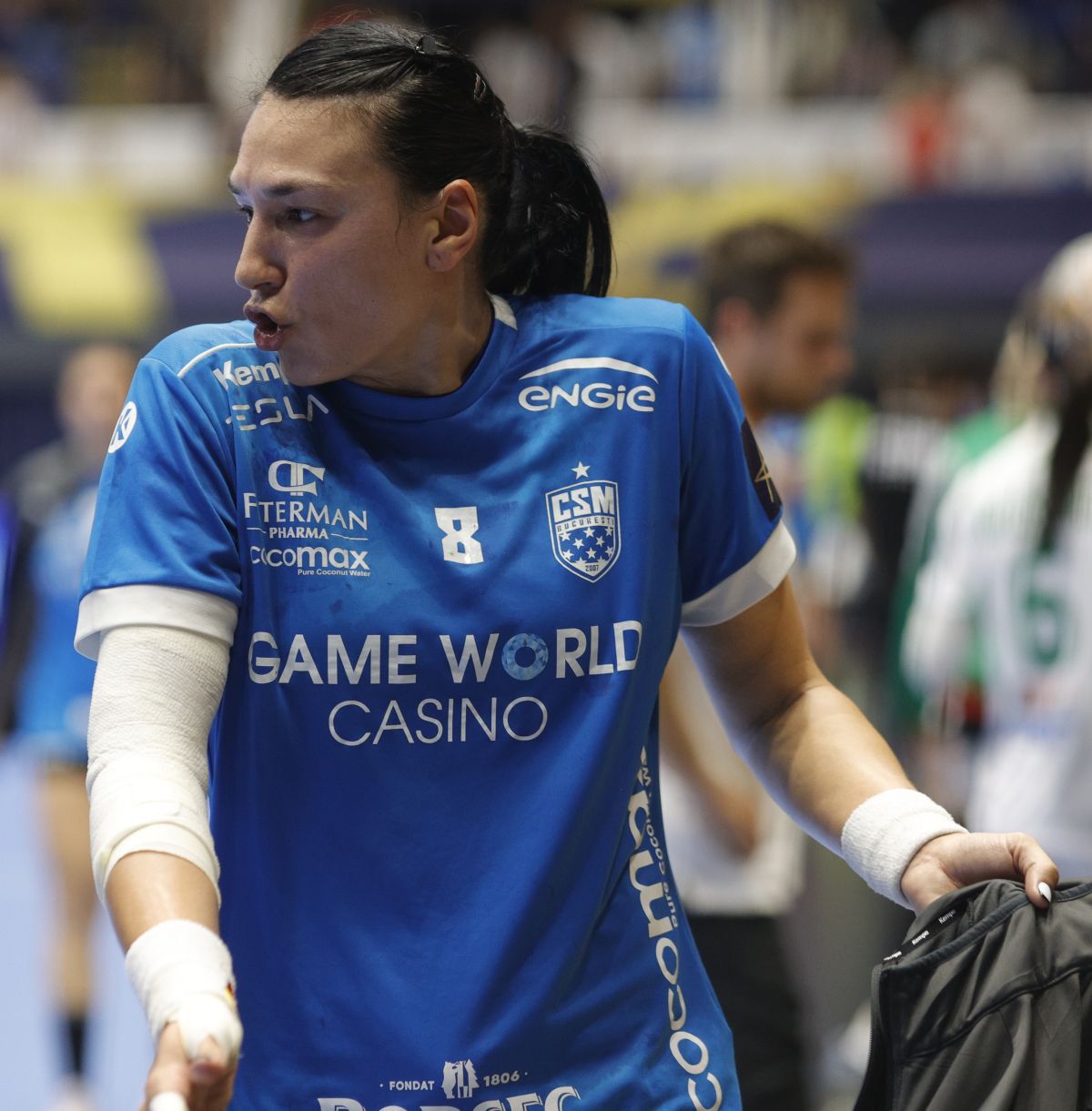 CSM București - Gyor 23-27 » Gyor, încă o dată prea puternică pentru campioana României. Victorie de control într-o Polivalentă plină