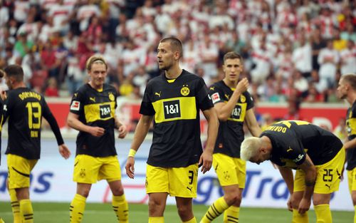 Jucătorii Borussiei Dortmund au capitulat la Stuttgart / Foto: Imago