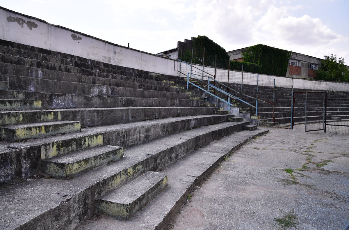 Gică Craioveanu, noul președinte din Liga 2, a prezentat „dezastrul” de la stadion: „Uite, arată jalnic! Ne-am întors cu 40 de ani în urmă, m-a apucat depresia” » Povești savuroase cu „Grande” de la începutul carierei