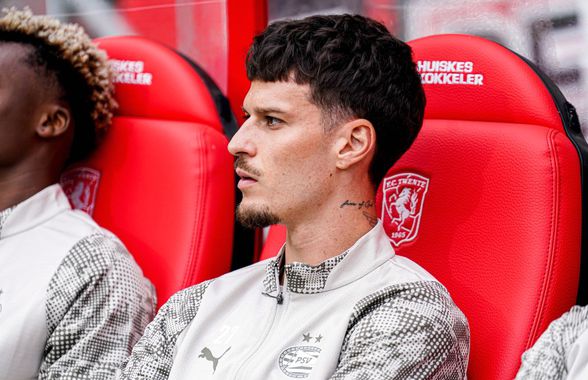 Antrenorul Bosz a explicat de ce Dennis Man joacă așa de puțin la PSV Eindhoven: „Știu asta”