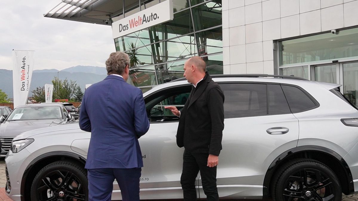 Florin Răducioiu a semnat! Este al doilea din Generația de Aur, după Gică Hagi