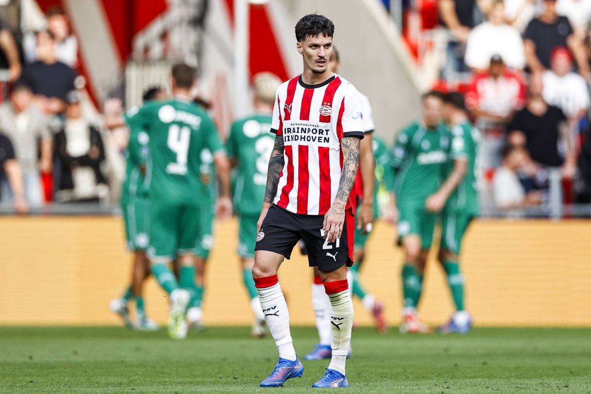 Olandezii au dat verdictul despre Dennis Man: „Aparent nu este suficient” » Românul mai poate primi o lovitură la PSV
