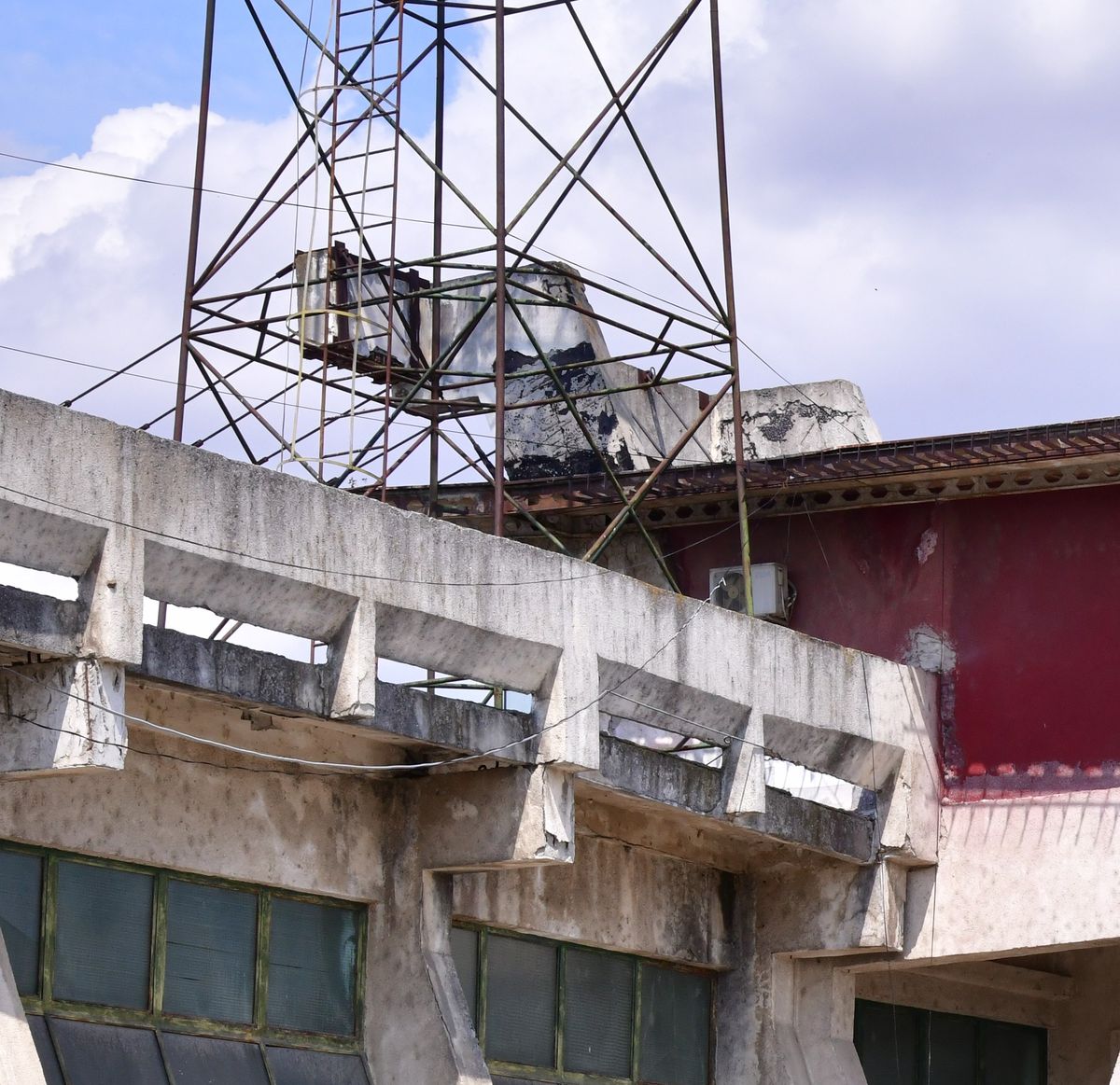 Gică Craioveanu, noul președinte din Liga 2, a prezentat „dezastrul” de la stadion: „Uite, arată jalnic! Ne-am întors cu 40 de ani în urmă, m-a apucat depresia” » Povești savuroase cu „Grande” de la începutul carierei