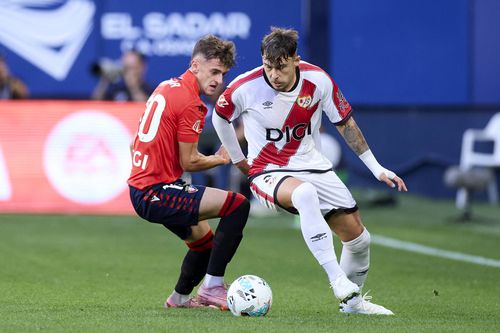Andrei Rațiu (27 de ani), fundașul dreapta de la Rayo Vallecano, e urmărit atent de Napoli/ foto Imago Images