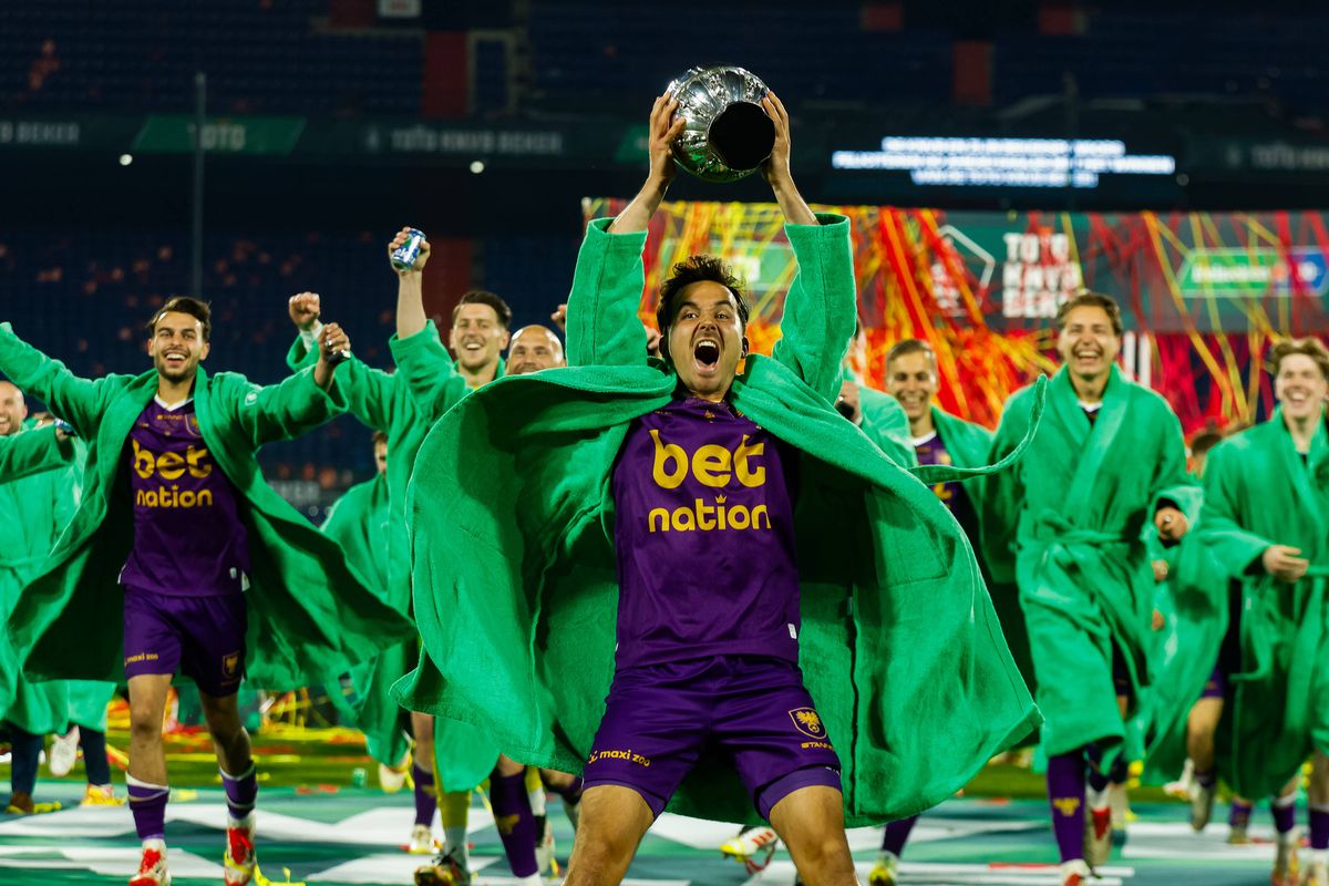 Olandezii au aflat toate noutățile de la FCSB: „Știm că lucrurile nu merg bine” » Îl cunosc și pe Gigi Becali: „Are o influență considerabilă”