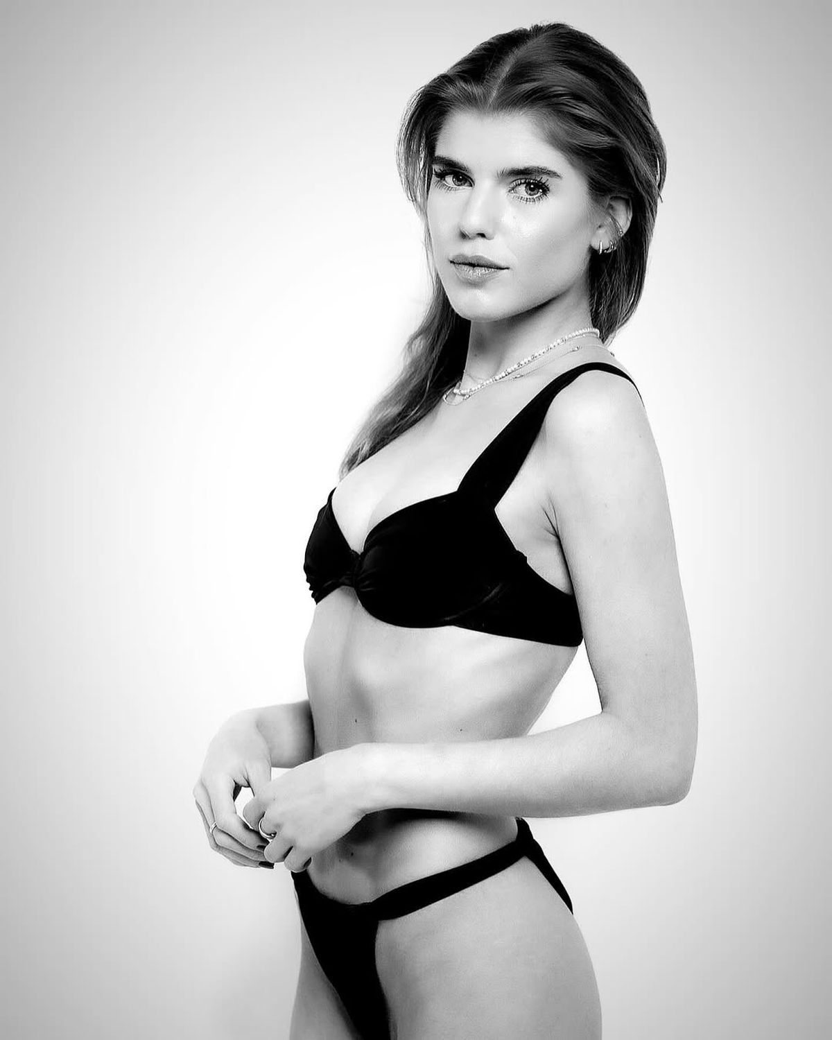 La 64 de ani, legenda fotbalului mondial a apărut la braț cu iubita de 26 de ani, la Gala Balonului de Aur