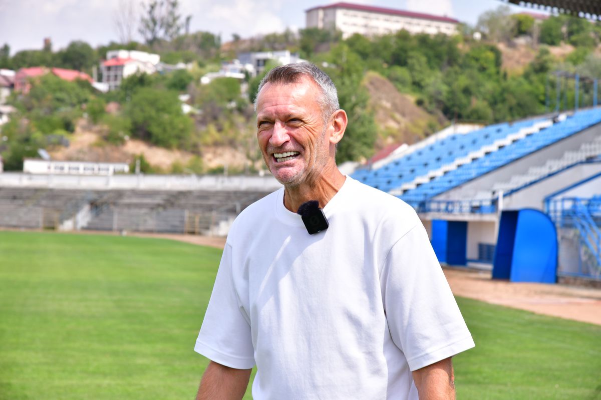 Gică Craioveanu, noul președinte din Liga 2, a prezentat „dezastrul” de la stadion: „Uite, arată jalnic! Ne-am întors cu 40 de ani în urmă, m-a apucat depresia” » Povești savuroase cu „Grande” de la începutul carierei