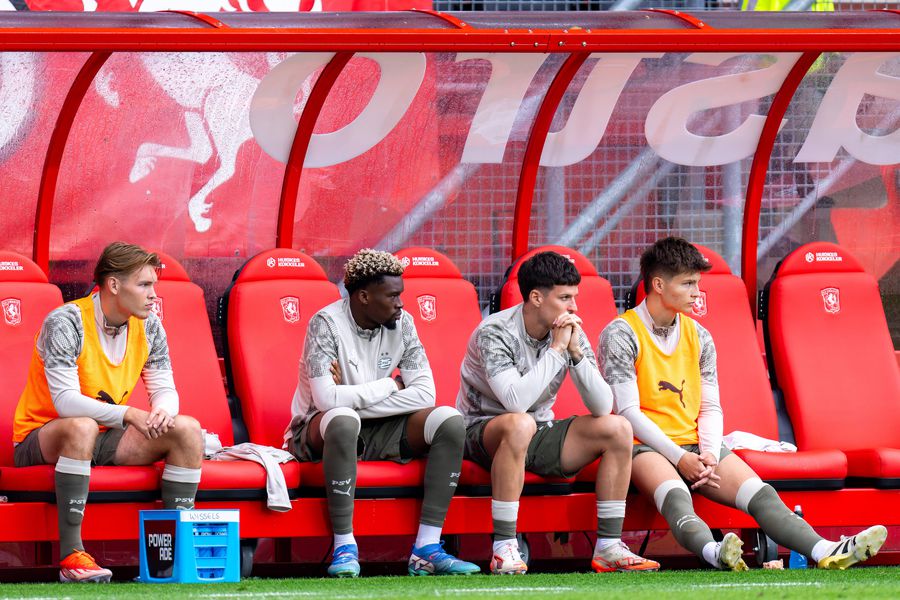 Dennis Man, în tricoul celor de la PSV // foto: Imago Antrenorul Bosz a explicat de ce Dennis Man joacă așa de puțin la PSV Eindhoven: „Știu asta”