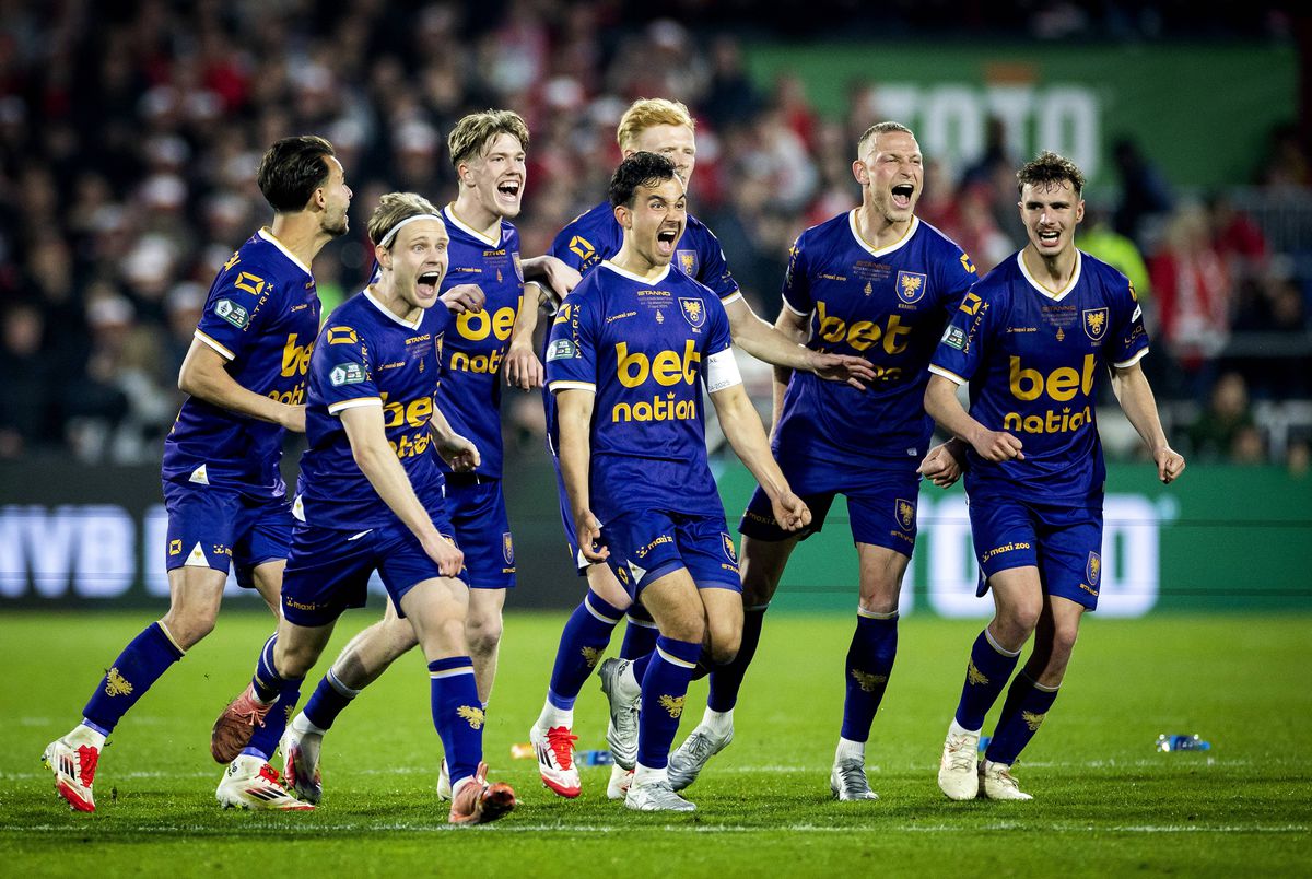 Olandezii au aflat toate noutățile de la FCSB: „Știm că lucrurile nu merg bine” » Îl cunosc și pe Gigi Becali: „Are o influență considerabilă”